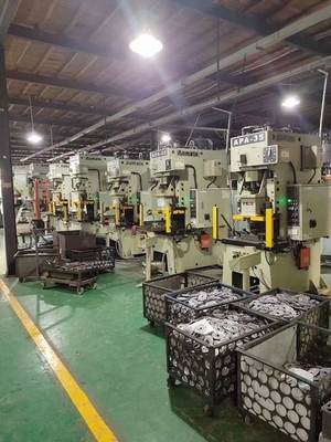 15607-2190 LF16110 C-605 C605J 15209-Z5001 S1560-72190 Φίλτρο πετρελαίου φορτηγών για άλλα έτη